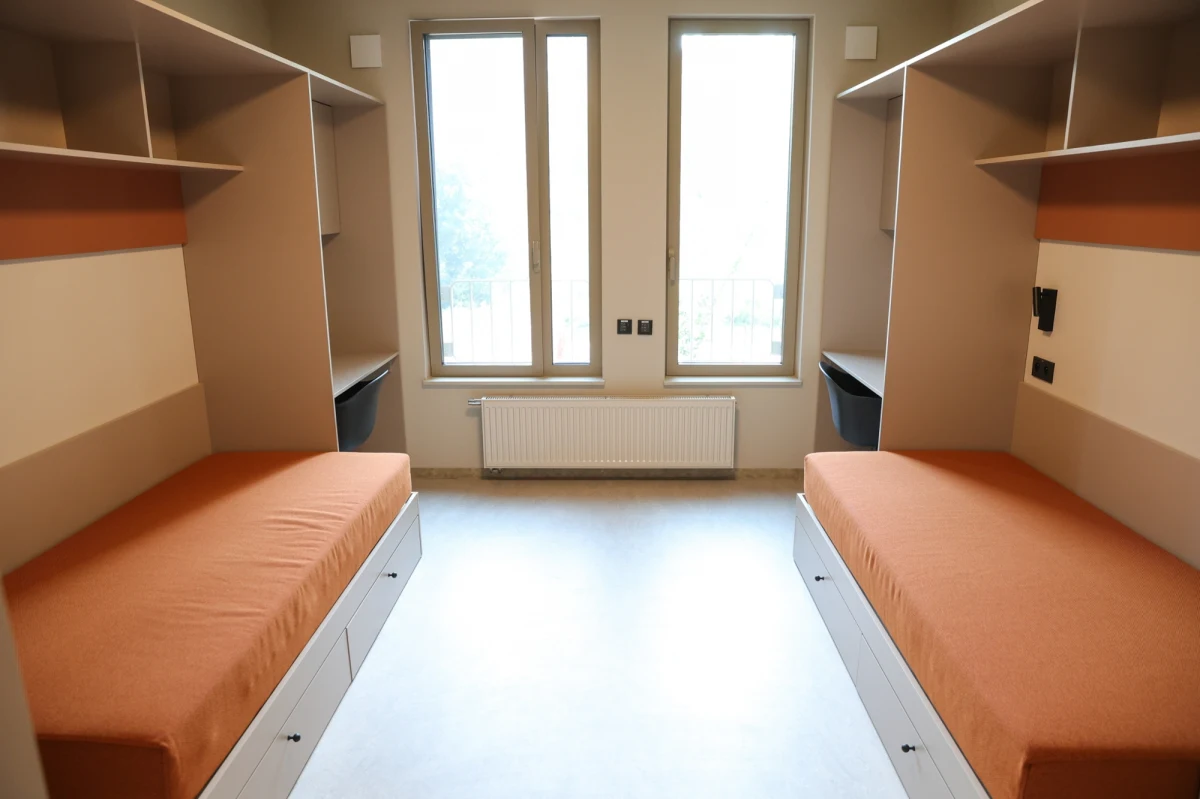 Pokój w akademiku czy wynajem mieszkania? A może pokój w wynajętym mieszkaniu albo stancja? Na pięć dni przed początkiem roku akademickiego dziennikarze RMF FM biorą pod lupę studenckie mieszkania.