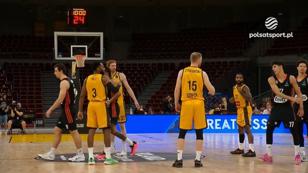 Skrót meczu Trefl Sopot - Ratiopharm Ulm (93:96) w ramach koszykarskiego Pucharu Europy.

