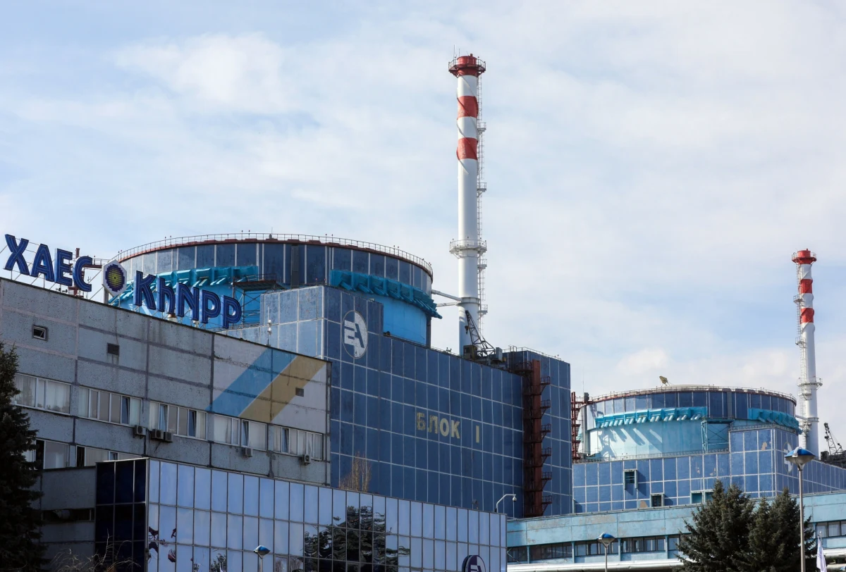 Rosyjski dron po raz kolejny przeleciał w bardzo bliskiej i niebezpiecznej odległości od Rówieńskiej Elektrowni Jądrowej w Waraszu - poinformował w czwartek ukraiński koncern państwowy Enerhoatom. Znajduje się ona 150 km w linii prostej na wschód od Polski.