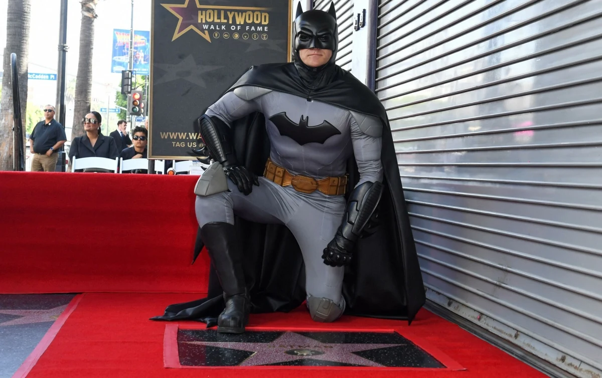 Batman przeszedł do historii, zostając pierwszym superbohaterem, który otrzymał gwiazdę na Hollywoodzkiej Alei Gwiazd (Hollywood Walk of Fame). Zarządza nią Izba Handlowa Hollywood w imieniu miasta Los Angeles.