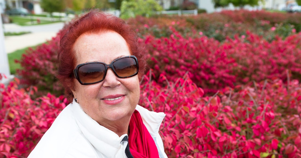 Tego krzewu pozazdroszczą ci wszyscy sąsiedzi. Ma wyjątkowy kolor choćby zimą