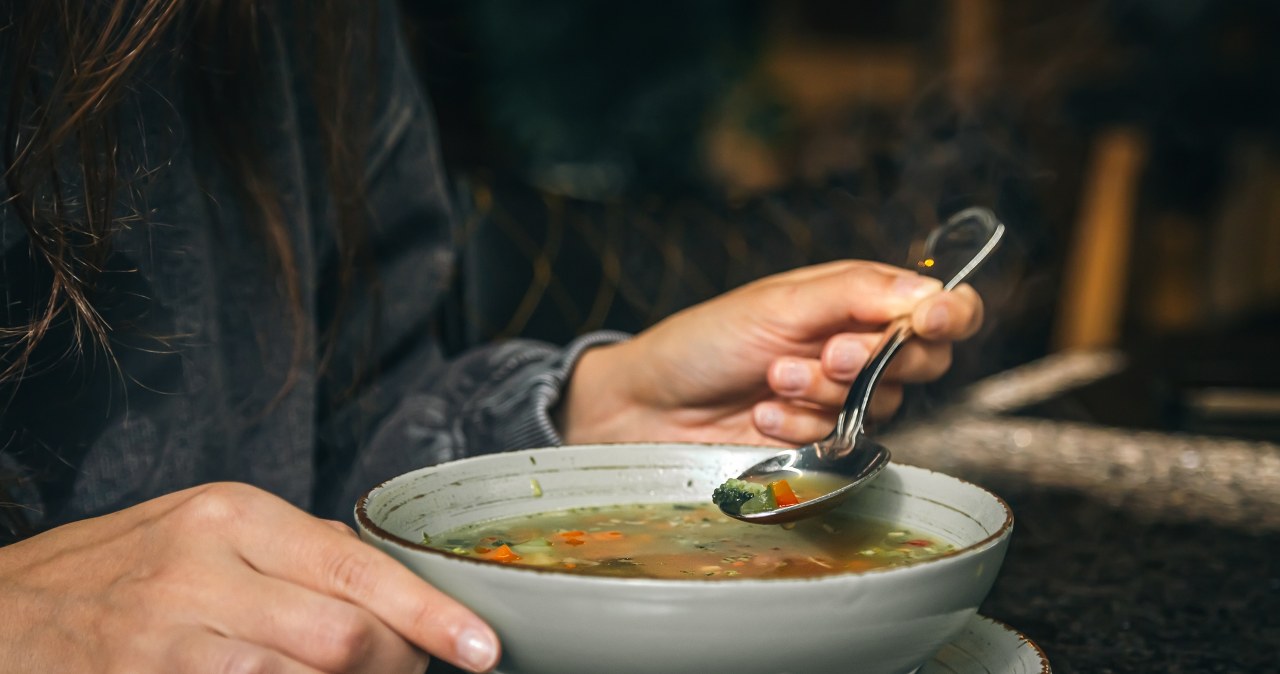 To nie mit. Popularna zupa naprawdę wpływa na odporność organizmu