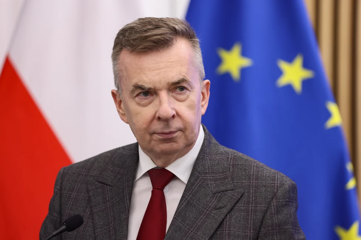 "Chcę, by na podstawie informacji o uczelni, która nie działa zgodnie z prawem, minister miał prawo ją zlikwidować" - mówił minister nauki Dariusz Wieczorek. Dodał, że "dziś minister musi prosić właściciela uczelni, żeby taką uczelnię zlikwidował".