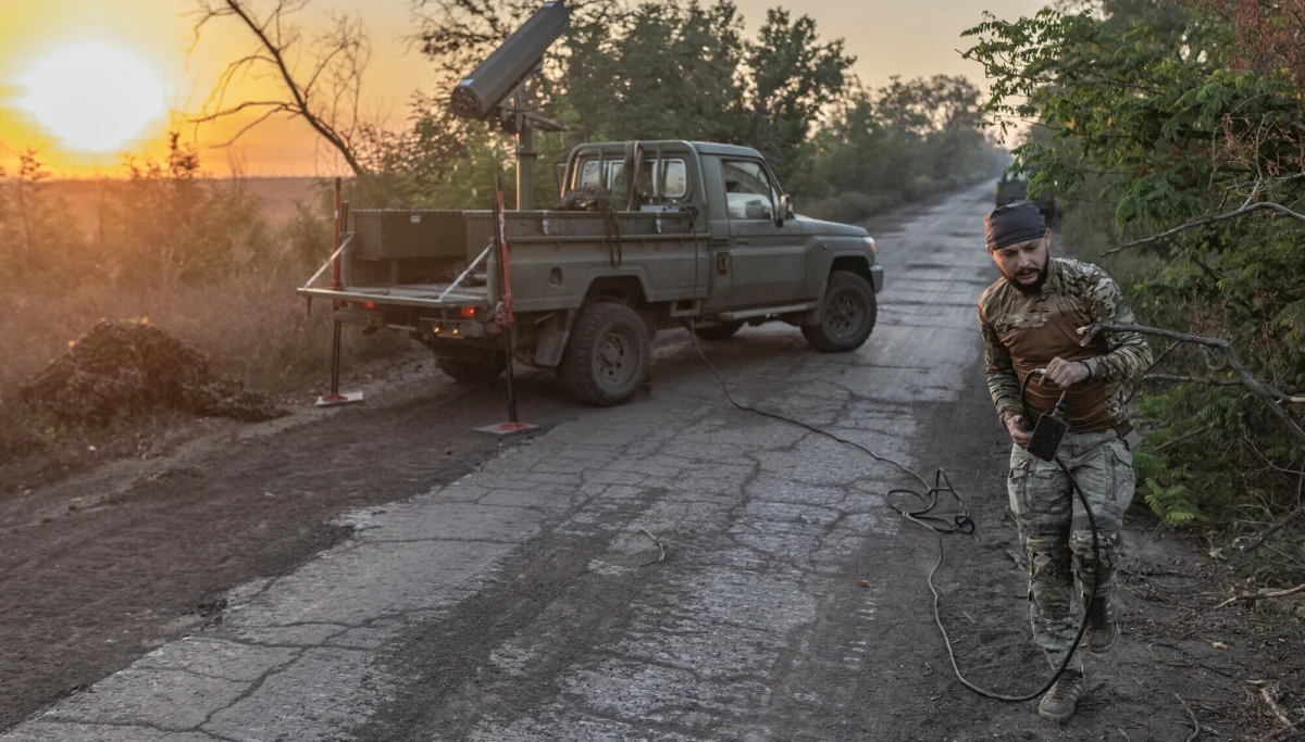 Amerykanie wciąż nie zdecydowali, czy pozwolą Ukraińcom na atakowanie zachodnią bronią dalekiego zasięgu głębi rosyjskiego terytorium. Zwolennikiem takiego rozwiązania nie jest raczej amerykańskie środowisko wywiadowcze, które obawia się, że w przypadku zgody Waszyngtonu, Rosja odpowie USA i ich sojusznikom zwiększoną siłą.
