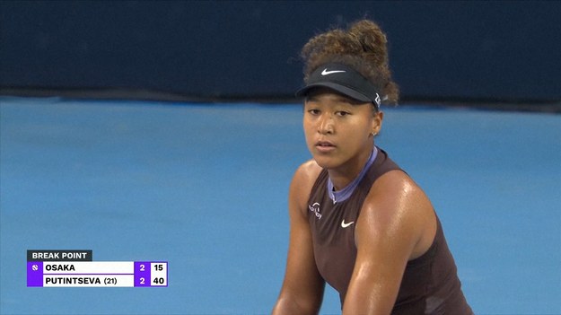 W drugiej rundzie WTA w Pekinie Naomi Osaka pokonała Julię Putincewą w trzech setach: 3:6, 6:4, 6:2. Zobacz skrót meczu.