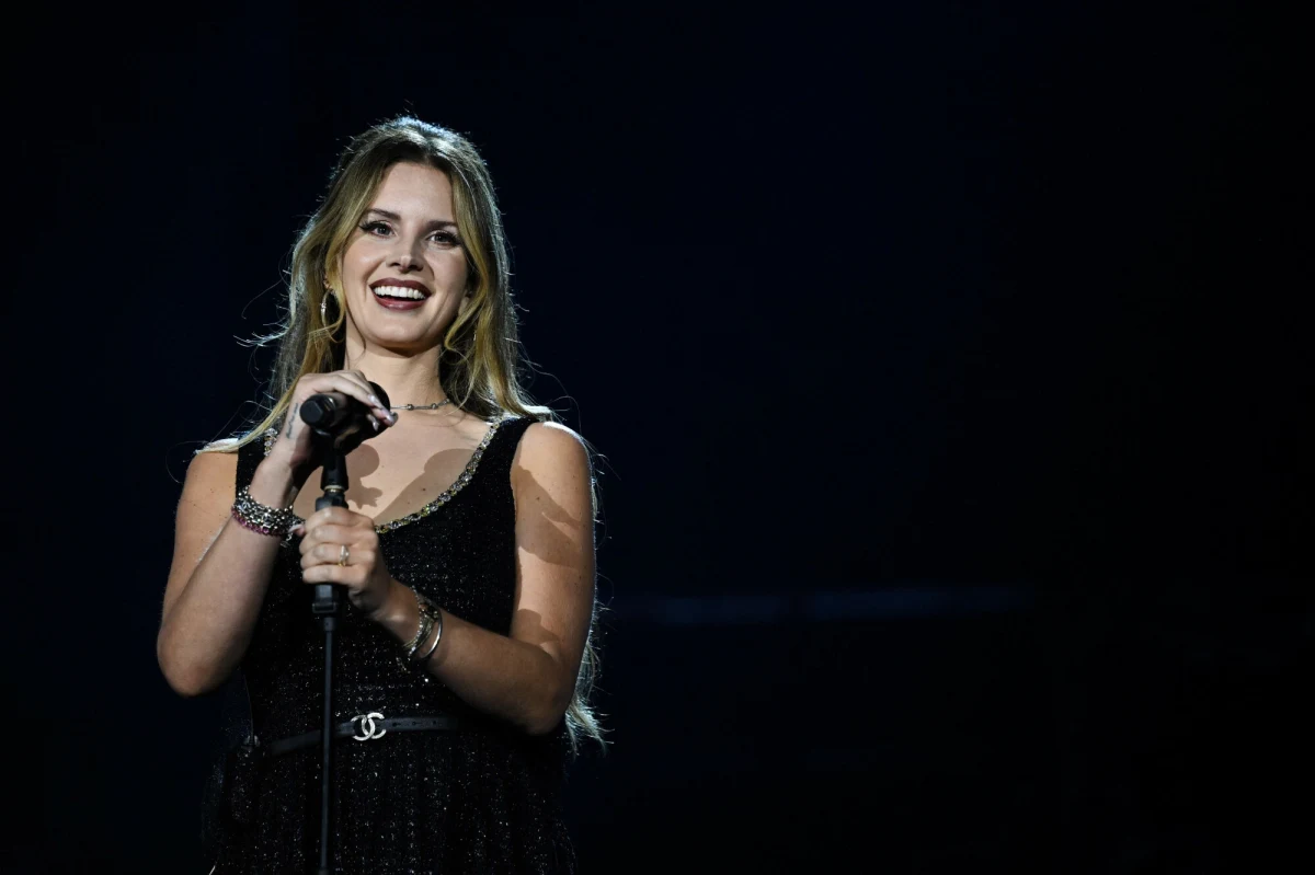 Amerykańska piosenkarka i autorka tekstów Lana Del Rey stanęła na ślubnym kobiercu - donosi magazyn "People". Jej mężem został Jeremy Dufrene. To przewodnik wycieczek łodzią po bagnach, w czasie których można podziwiać aligatory.