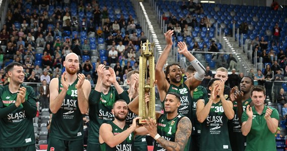 Koszykarze Śląska Wrocław pokonali Kinga Szczecin 76:75 (10:23, 20:16, 26:19, 20:17) w finałowym meczu turnieju o Pekao S.A. Superpuchar Polski. Zespół z Dolnego Śląska zdobył to trofeum trzeci raz w historii.