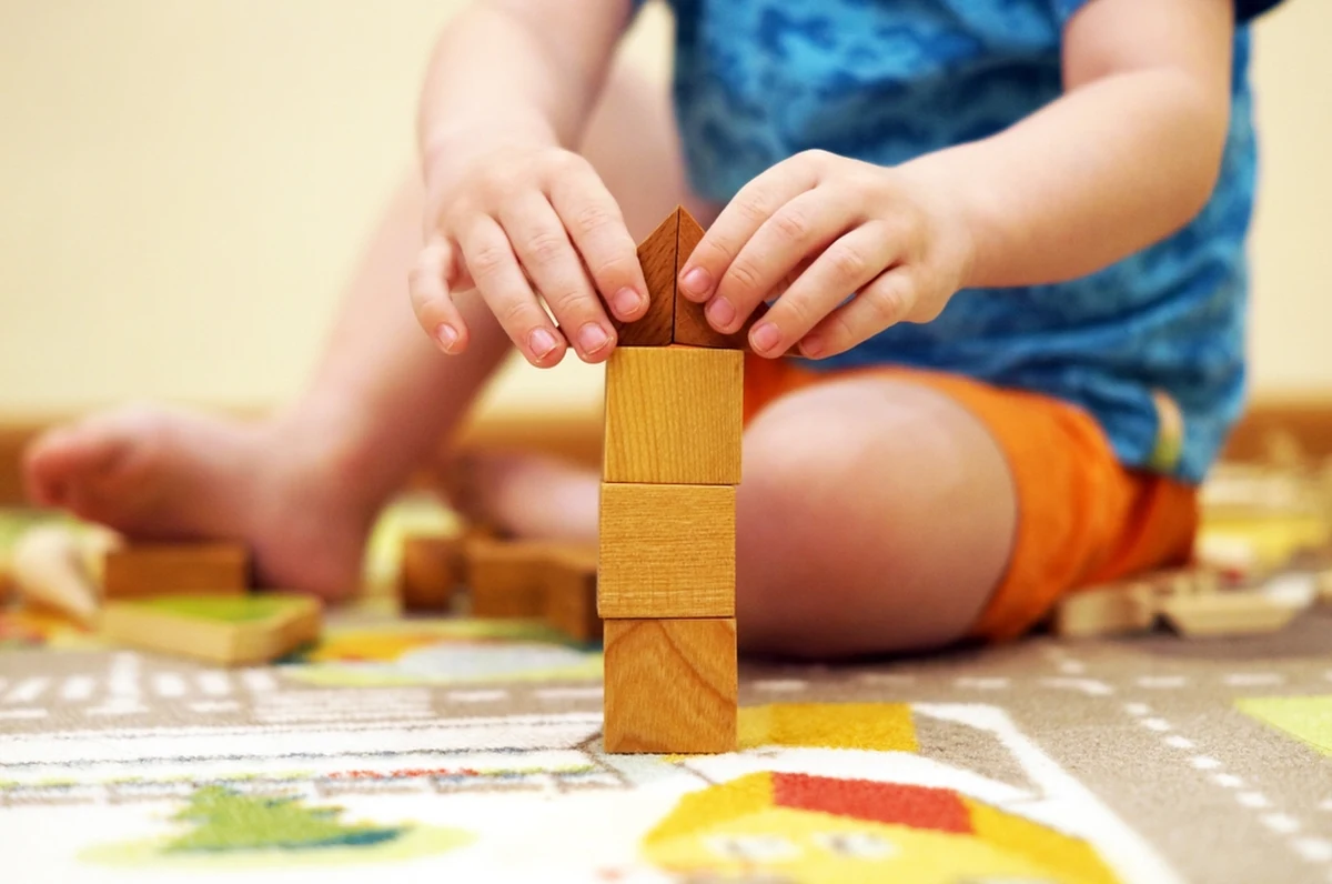 1 października ruszy nabór wniosków do programu Aktywny Rodzic. Chodzi o trzy świadczenia dla rodziców dzieci od 12. do 35. miesiąca życia - "aktywni rodzice w pracy", "aktywnie w żłobku" i "aktywnie w domu". 