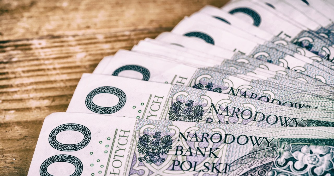 Prawie 14,6 mln zł dla fundacji związanej z bankami. Część bez konkursu