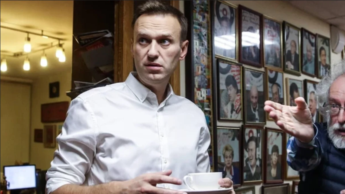 Przywódca antykremlowskiej opozycji Aleksiej Nawalny został otruty w więzieniu - tak wynika z oficjalnych dokumentów, do których uzyskał dostęp niezależny rosyjski portal The Insider. 