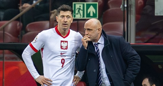 Bartosz Kapustka i Kacper Kozłowski wracają do piłkarskiej reprezentacji Polski. PZPN opublikował listę powołanych na najbliższe zgrupowanie. Selekcjoner Michał Probierz sięga także po debiutantów: Michaela Ameyawa, Maxi Odeyele czy Mateusza Skrzypczaka.