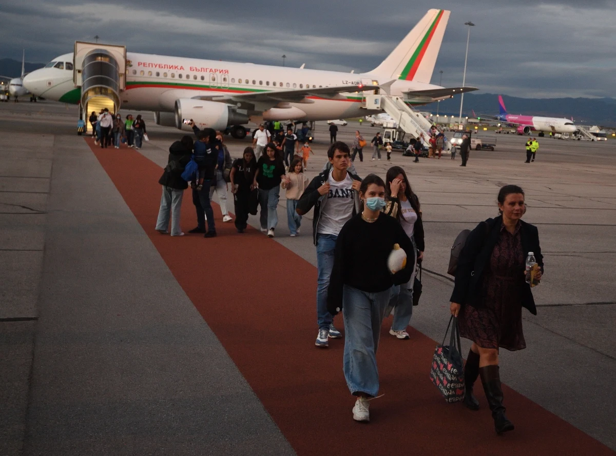 Zaostrza się sytuacja na Bliskim Wschodzie, a Izrael zapowiada operację lądową w Libanie. Na razie nie ma decyzji o ewakuacji Polaków, w tym dyplomatów, z Libanu; jeśli będzie taka potrzeba, to wszystkie procedury ewakuacyjne są przygotowane - poinformował rzecznik MSZ Paweł Wroński. Resort jest w stałym kontakcie z placówką w Libanie - zapewnił.