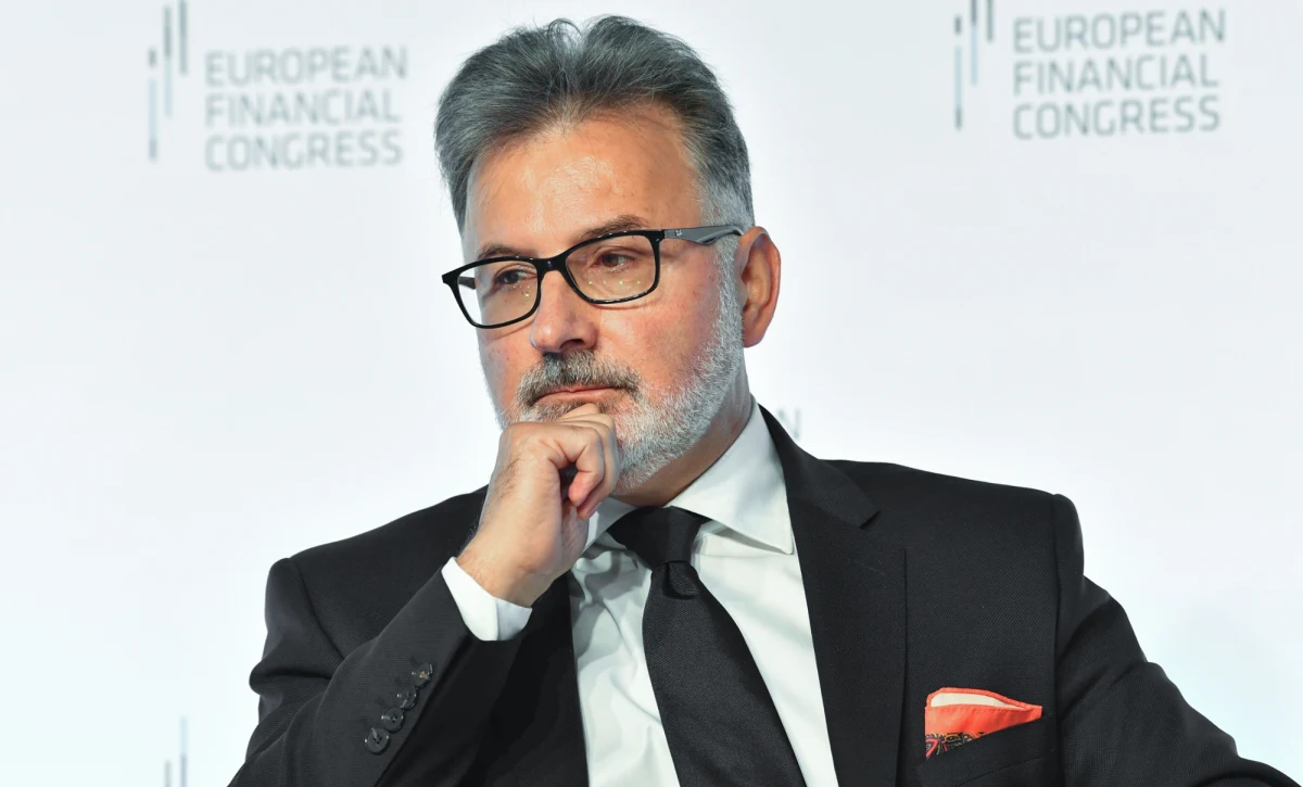 ​Prokuratura Regionalna w Lublinie skierowała do Sądu Okręgowego w Warszawie akt oskarżenia przeciw byłemu prezesowi zarządu PKO BP Zbigniewowi Jagielle, któremu zarzuciła działanie na szkodę spółki na kwotę blisko 5 mln zł. Oskarżony nie przyznał się do zarzucanych mu czynów.