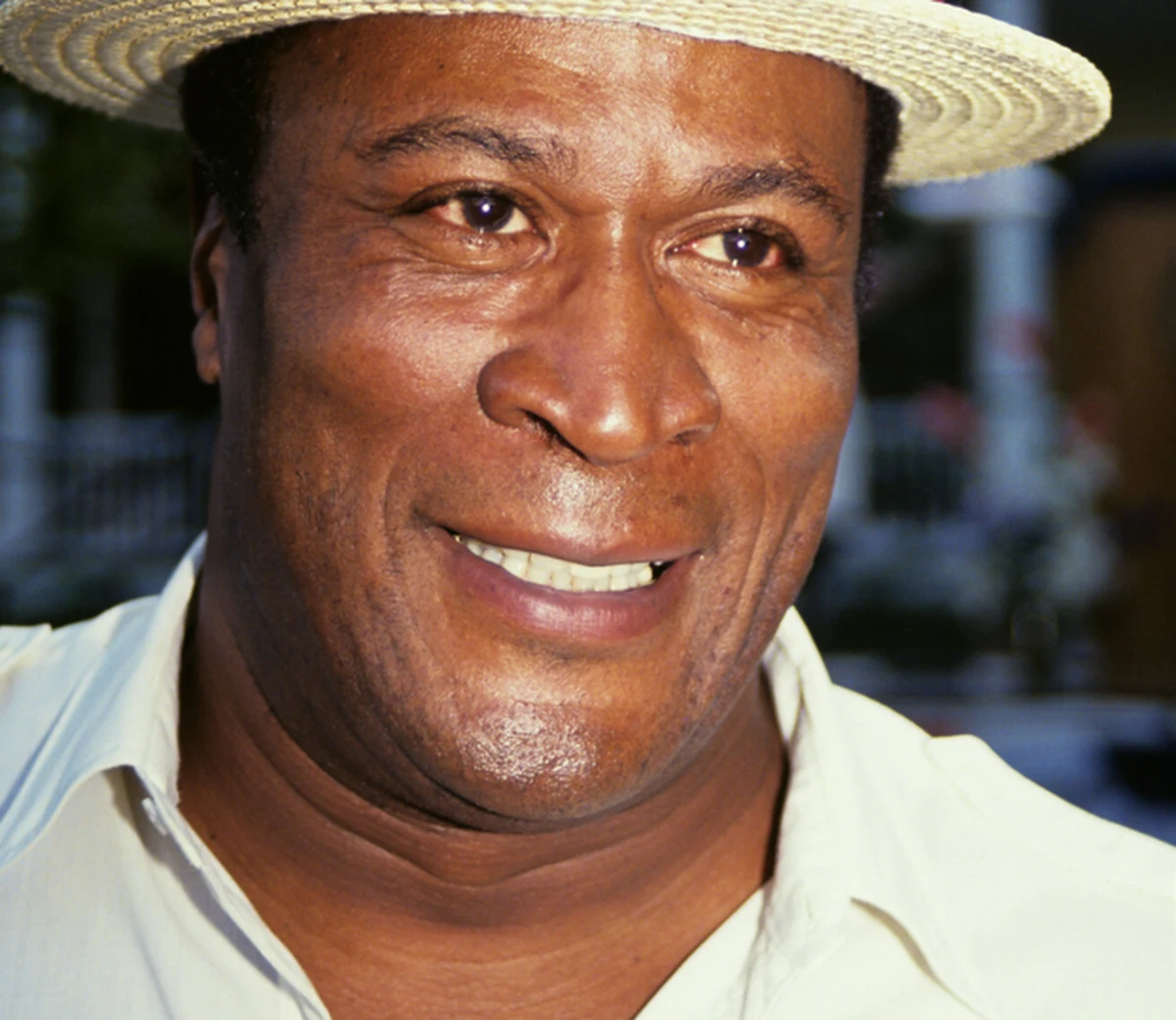 W wieku 84 lat zmarł amerykański aktor John Amos. Czarnoskóry artysta zasłynął rolami m.in. w filmach: "Książę w Nowym Jorku", "Szklanka pułapka 2" czy "Osadzony". Grał również w mającym swoją premierę w 1974 r. sitcomie "Good Times", okrzykniętym "pierwszym afroamerykańskim sitcomem familijnym". 