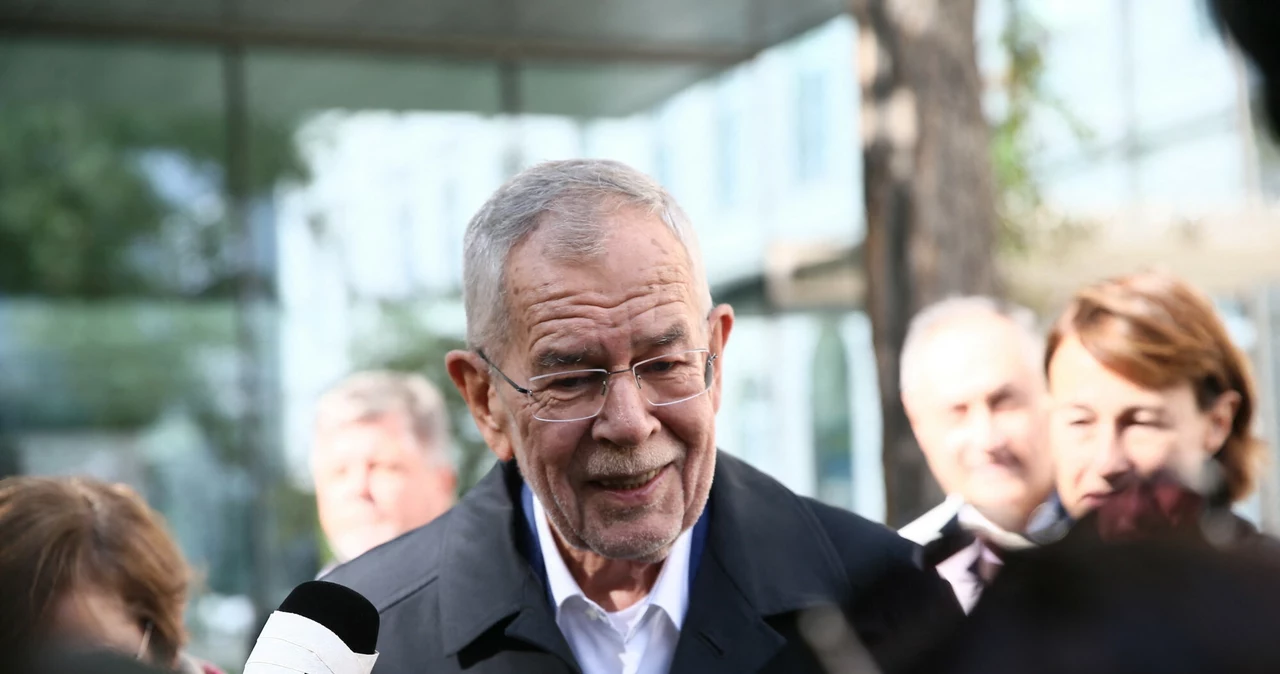 Prezydent Austrii Alexander Van der Bellen nakazał partiom politycznym, aby przeprowadziły ze sobą rozmowy. Zdjęcie ilustracyjne