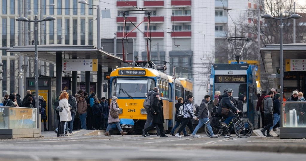 Centrum Lipska. Młodzi Niemcy od dekad opuszczają wschodnie landy