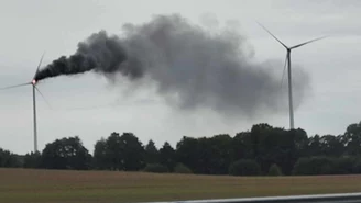 Pożar pod Koszalinem. Kłęby czarnego dymu widać z kilku kilometrów