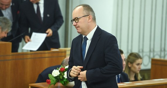 Prokurator generalny Adam Bodnar zawiesił właśnie na pół roku prokuratora Jerzego Ziarkiewicza - jednego z najważniejszych ludzi Zbigniewa Ziobry. Decyzja jest natychmiastowa i nieodwołalna. 