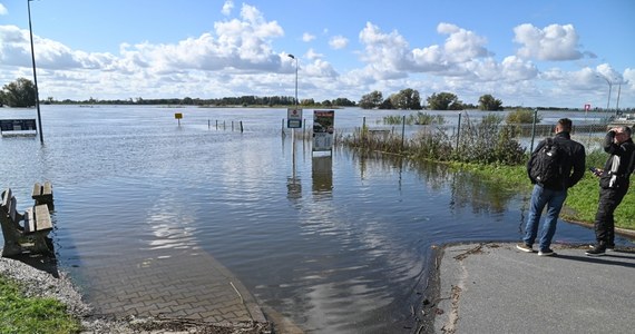 ​Przed wzrostem poziomu wody w dolnym biegu Odry ostrzegają synoptycy. Północny wiatr wtłacza wodę ze sztormowego dziś Bałtyku i zatrzymuje falę powodziową. 