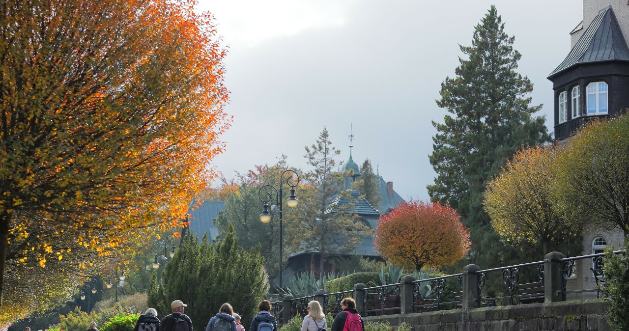 ​Seniorze, koniecznie skorzystaj z promocji w uzdrowisku. Te miejscowości mają najlepsze oferty