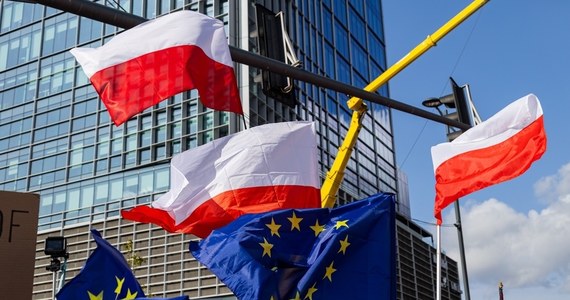 Polacy nie odbiegają od reszty obywateli Unii Europejskiej, jeśli chodzi o ocenę największych problemów Wspólnoty. W stosunku do przedstawicieli innych krajów cechuje nas jednak... większy optymizm. Parlament Europejski opublikował wyniki własnego sondażu.