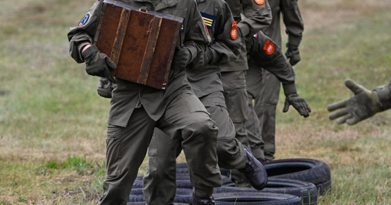 Blisko 150 uczniów bierze udział w pierwszym wielkopolskim zlocie klas mundurowych. Dwudniowe spotkanie odbywa się w Zespole Szkół Rolniczych w Środzie Wielkopolskiej.