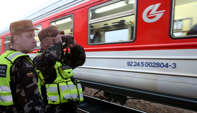 Rosyjski pociąg wjechał na Litwę. Na nim skandaliczne hasło