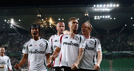 Jeden gol w Warszawie okazał się bezcenny dla Legii. Na inaugurację rozgrywek Ligi Konferencji stołeczny zespół pokonał 1:0 (1:0) hiszpański Real Betis Sewilla. Zwycięską bramkę zdobył Steve Kapuadi.