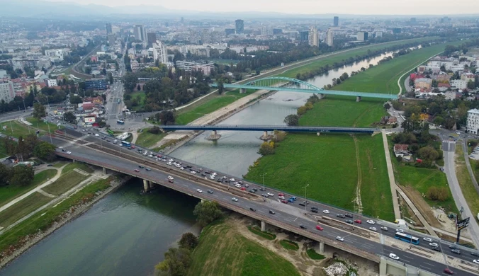 Wielka woda w turystycznym kraju. Niektóre rejony odcięte od świata