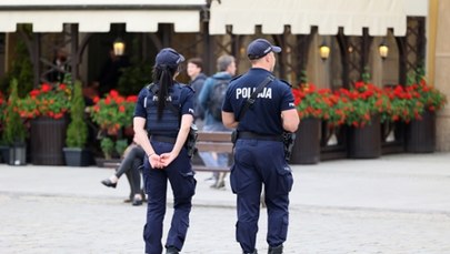 ​Najpierw zaczepiali przechodniów, potem pobili policjantów