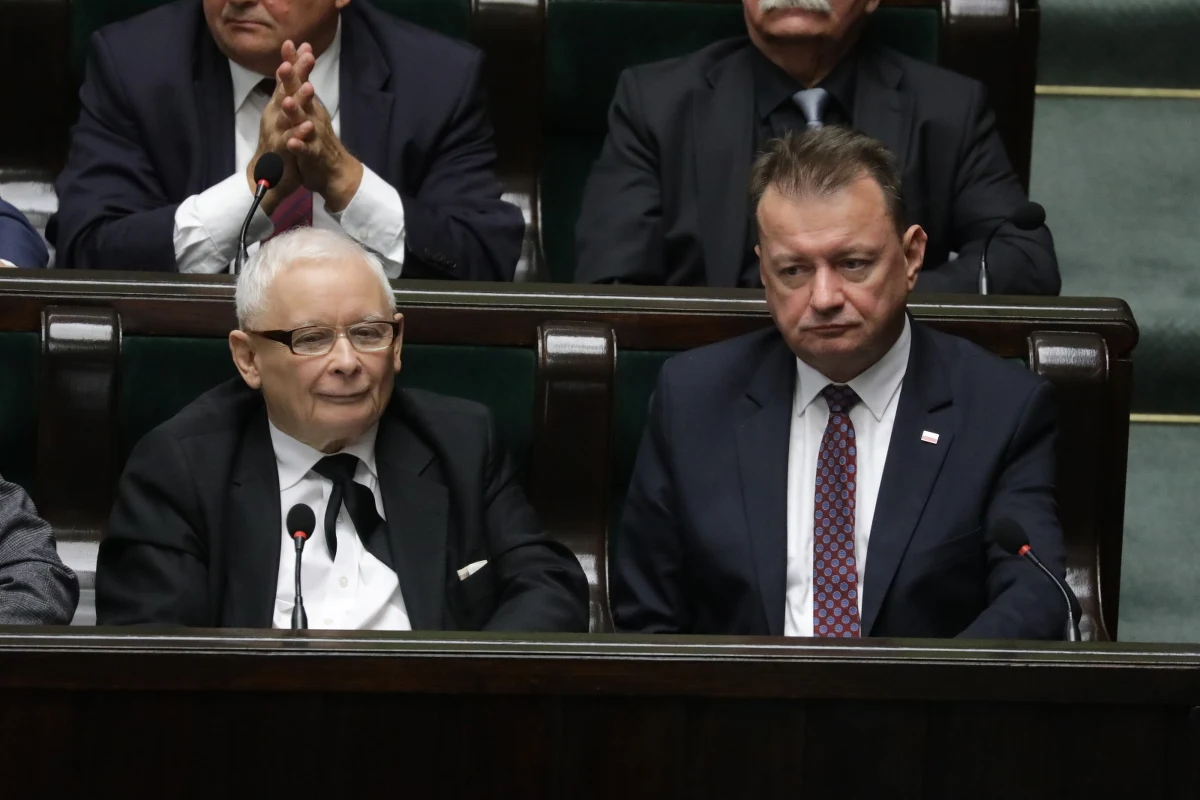 Sprawa przesądzona, wszystko uzgodnione - politycy PiS zapewniają, że 12 października na kongresie partii dojdzie do połączenia z Suwerenną Polską. PiS ma powołać komitet wykonawczy z Mariuszem Błaszczakiem na czele.