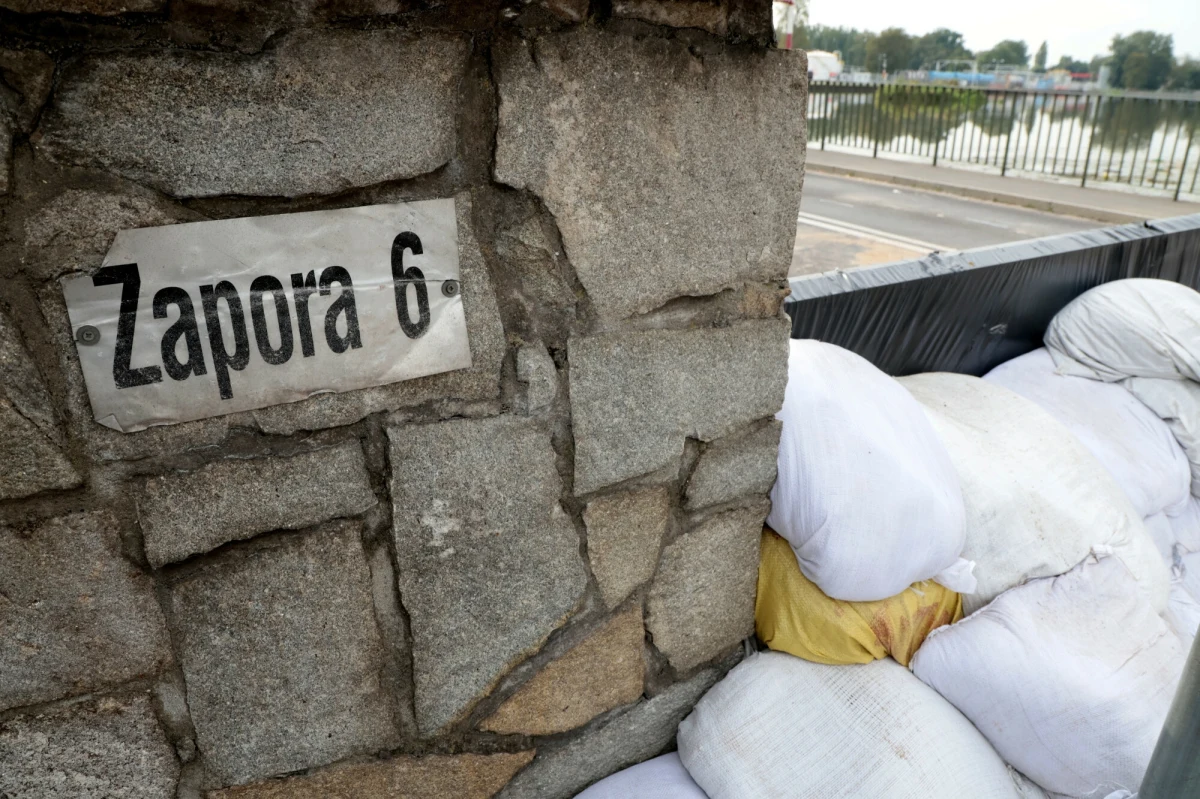 Brytyjski rząd poinformował, że wyśle do Polski zespół wojsk inżynieryjnych, który pomoże w usuwaniu skutków powodzi, która nawiedziła południe naszego kraju. 