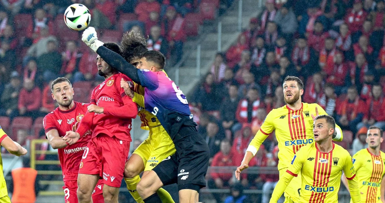 Na obiekcie Widzewa w powietrzu panował chaos. Na lądzie niestety też... 