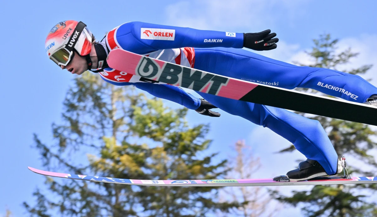 Duży sukces Pawła Wąska! Polak zwyciężył w klasyfikacji końcowej Letniej Grand Prix w skokach narciarskich. Drugie miejsce zajął Austriak Stefan Kraft, a trzecie Norweg Marius Lindvik.