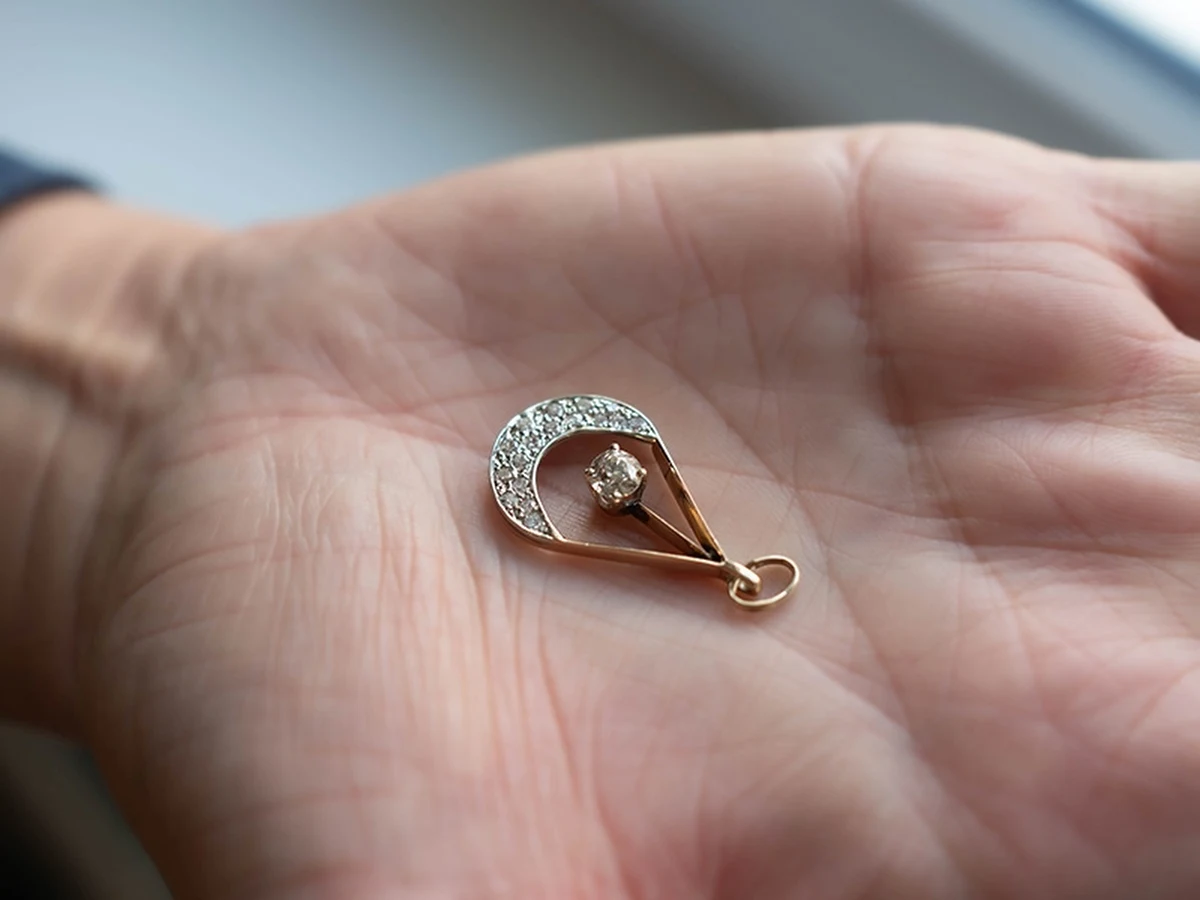 Kilka urzędów skarbowych w województwie śląskim szykuje się do niecodziennych licytacji. W ofercie znajdą się m.in. samochody, budynki, ale także wyroby jubilerskie.