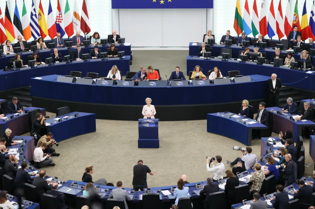 Październikową sesję Parlamentu Europejskiego otworzy m.in. debata o przywróceniu kontroli na granicach niektórych państw UE, w tym Niemiec. Domagała się tego polska delegacja PO-PSL. W środę rano w PE wystąpi natomiast premier Węgier Viktor Orban, który przedstawi priorytety prezydencji swojego kraju.