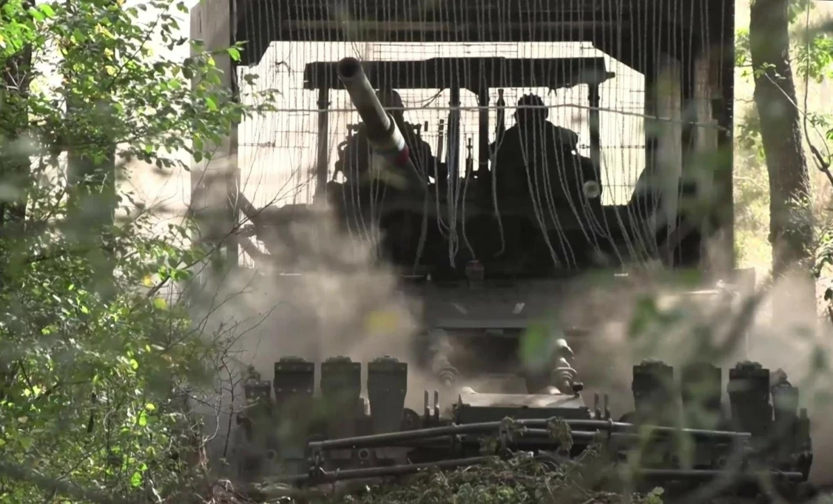 Rosyjska armia w obwodzie charkowskim na północnym wschodzie Ukrainy przemieszcza personel i zwiększa swoje możliwości logistyczne; zagrożony jest Kupiansk, węzeł kolejowy i drogowy ważny dla zaopatrzenia ukraińskich oddziałów - podała w niedzielę agencja Interfax-Ukraina.