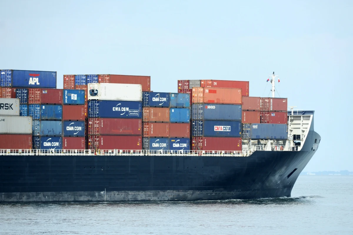 Kilkaset kilogramów kokainy - próbę przemytu właśnie takiej ilości narkotyków uniemożliwiła załoga polskiego statku w Brazylii. W poniedziałek marynarze masowca mają zostać przesłuchani. Rzecznik grupy Polska Żegluga Morska powiedział w rozmowie z RMF FM, że "z naszej strony wszystkie procedury zadziałały". "Kapitan poinformował służby" - zaznaczył.