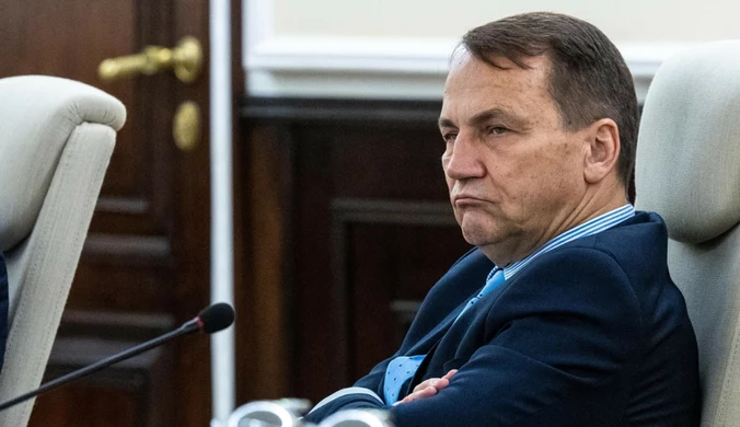 Radosław Sikorski wzywa do opuszczenia tego kraju. "Natychmiast"