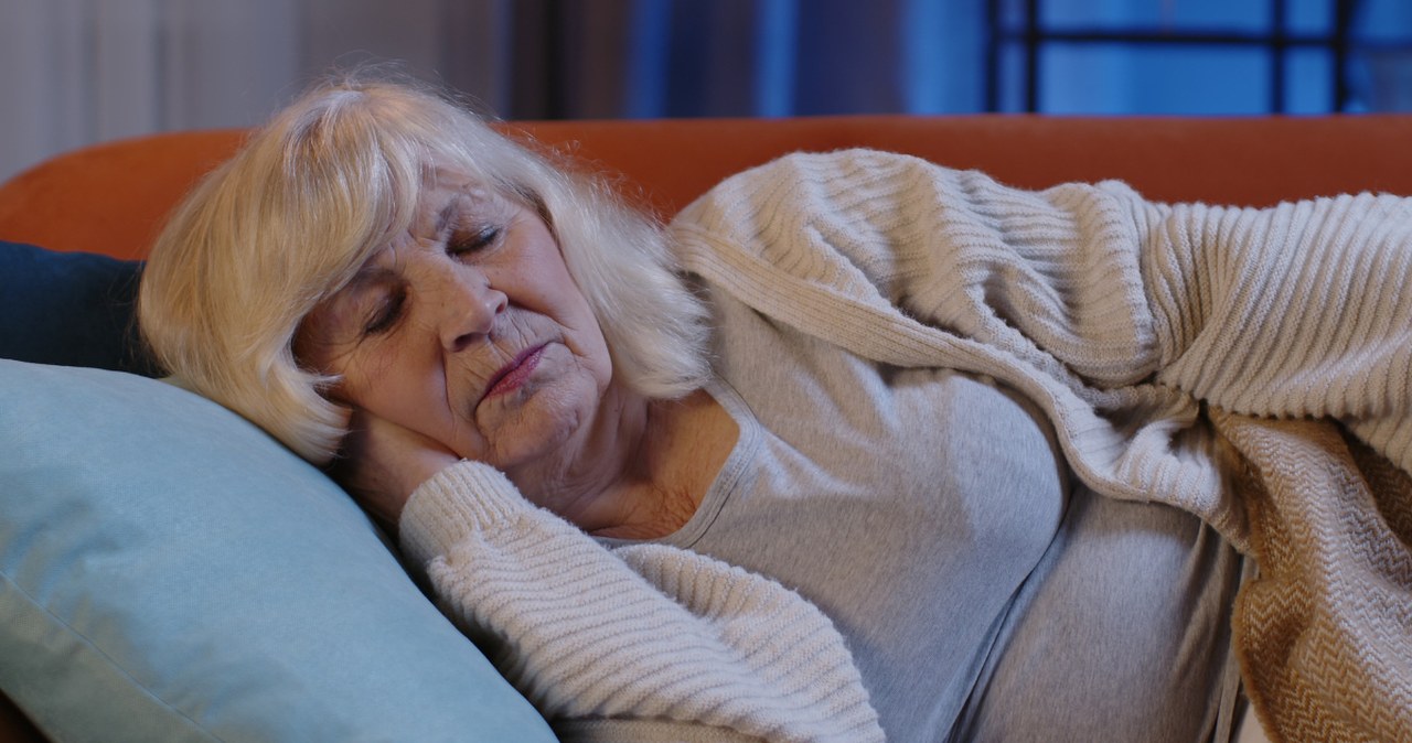 Może świadczyć o chorobach przewlekłych albo bólu. Sen w ciągu dnia to sygnał