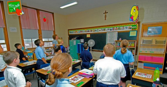 Nie ustaje publiczna debata na temat religii w szkole. Obecnie jej nauka jest realizowana w wymiarze dwóch godzin lekcyjnych tygodniowo, ale to się może wkrótce zmienić. A co o tym sądzą Polacy? Z odpowiedziami przychodzi sondaż CBOS.