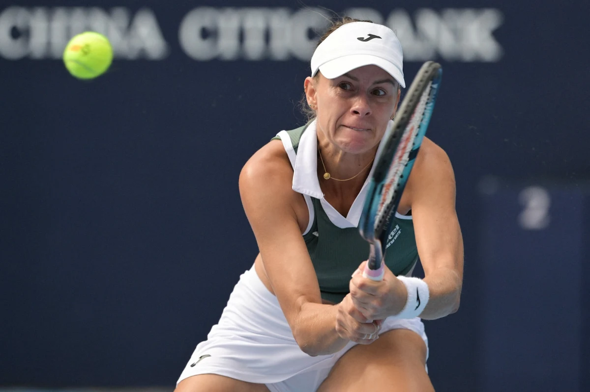 Magda Linette pokonała rozstawioną z numerem 11 Rosjankę Ludmiłę Samsonową 6:2, 6:2 w pierwszej rundzie turnieju tenisowego WTA 1000 w chińskim Wuhan. Jej kolejną rywalką będzie Brytyjka Katie Boulter lub Ukrainka Łesia Curenko.