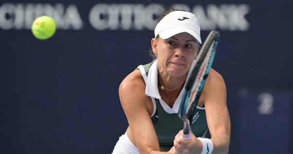 Magda Linette pokonała rozstawioną z numerem 11 Rosjankę Ludmiłę Samsonową 6:2, 6:2 w pierwszej rundzie turnieju tenisowego WTA 1000 w chińskim Wuhan. Jej kolejną rywalką będzie Brytyjka Katie Boulter lub Ukrainka Łesia Curenko.