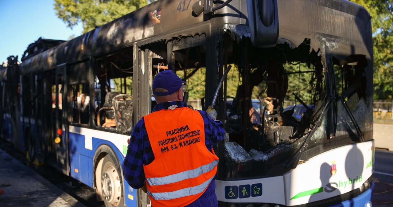 Dwa pożary miejskich autobusów w Krakowie. Czy coś je łączy?