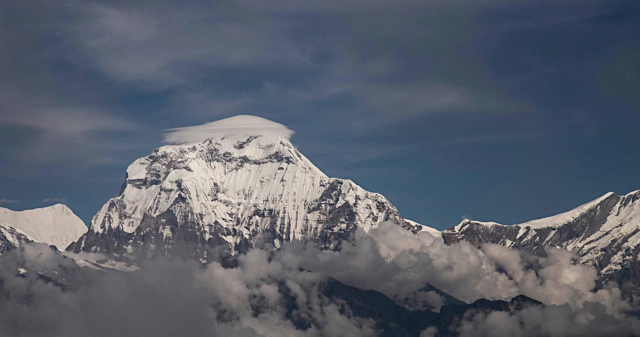 Dhaulagiri - góra w Himalajach o wysokości 8167 m n.p.m.