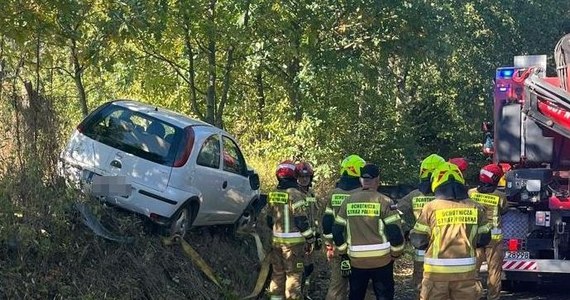 27-letnia mieszkanka gminy Kazimierz Dolny w woj. lubelskim wjechała w przydrożne drzewo. Okazało się, że miała 3 promile alkoholu w organizmie. Grozi jej do 3 lat pozbawienia wolności. 