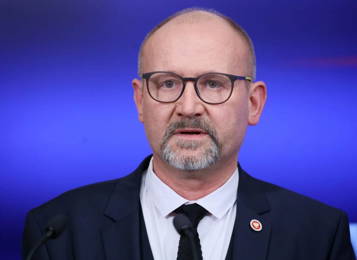 "Nie zostałem zgodnie z prawem odwołany z funkcji prokuratora krajowego. Funkcję tę sprawuję nieprzerwanie od 18 marca 2022 r., co potwierdził ostatnio uchwałą Sąd Najwyższy" - mówił w Rozmowie o 7:00 w Radiu RMF24 Dariusz Barski. "Przywracanie praworządności nie może się dokonywać przez łamanie prawa" - podkreślał. "Chaos jest bardzo duży. Będzie się pogłębiał. Odpowiedzialny jest za to prokurator generalny i on powinien tę sprawę rozwiązać" - ocenił gość Tomasza Terlikowskiego. 