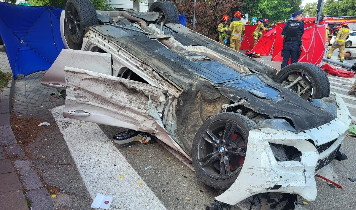 Adwokat Michał C. usłyszał zarzut kierowania samochodem pod wpływem narkotyków - dowiedział się dziennikarz RMF MAXX Przemysław Mzyk. Auto prawnika uczestniczyło w wypadku na ul. Puławskiej w Warszawie w czerwcu tego roku.