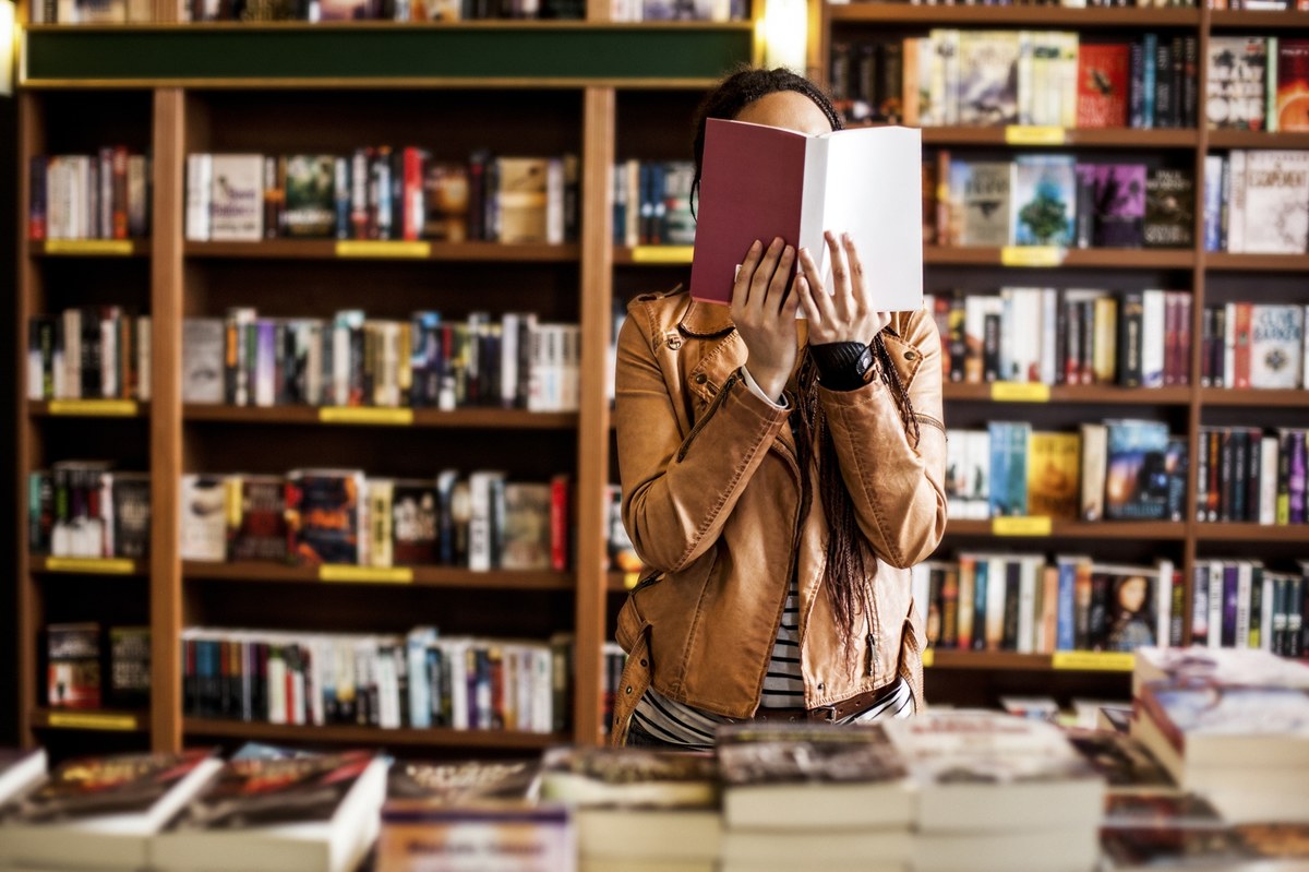 Gdyby typować laureata lub laureatkę tegorocznego literackiego Nobla to statystycznie największe szanse ma kobieta z Azji. Rok temu nagrodzono Norwega Jona Fossego, a w 2022 roku francuską pisarkę Annie Ernaux. Werdykt poznamy tuż po godzinie 13.00.