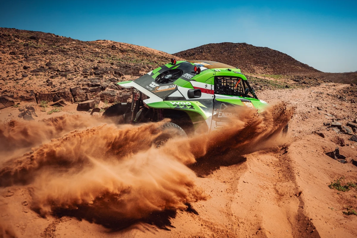 Środa była najdłuższym i najtrudniejszym dniem tegorocznego Rajdu Maroka, ale załoga Energylandia Taurus Factory Team zanotowała kolejny dublet. Polskie ekipy zajmują trzy pierwsze miejsca w klasyfikacji generalnej w klasie T3.